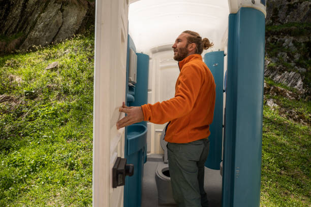 Best Portable bathroom rental  in Algona, WA