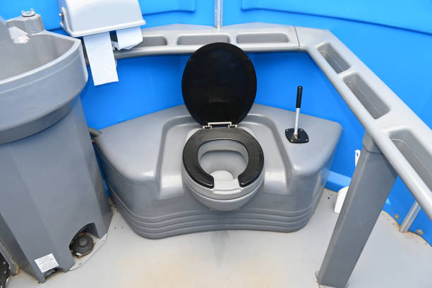 Best Portable restroom trailer rental  in Algona, WA